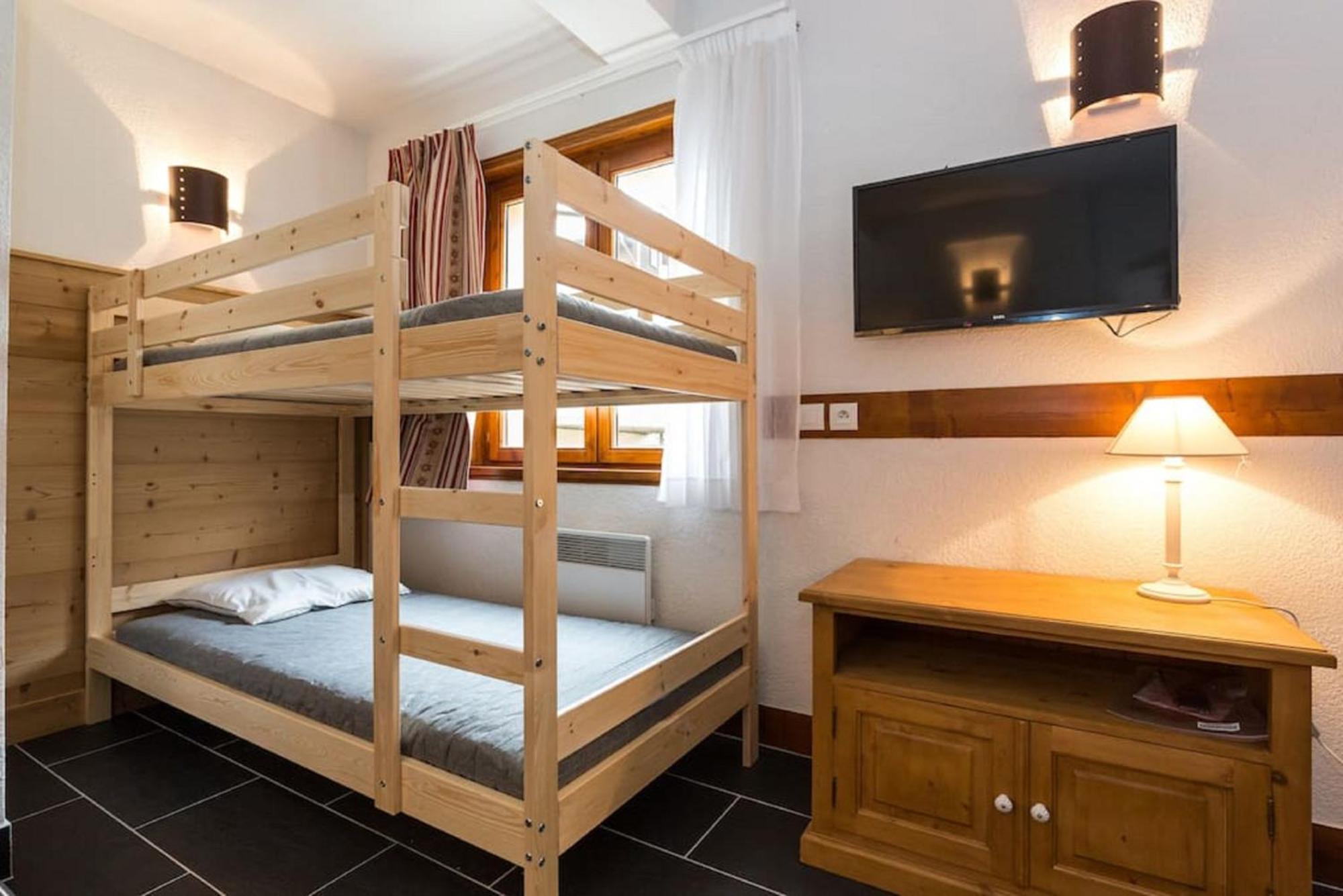 Les Aiguilles De Warens Aparthotel Combloux Kültér fotó